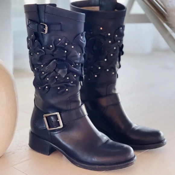 Valentino Garavani Black Heeled Moto Boots Tea Rose Studded Italian Leather 37.5 - Picture 10 of 10